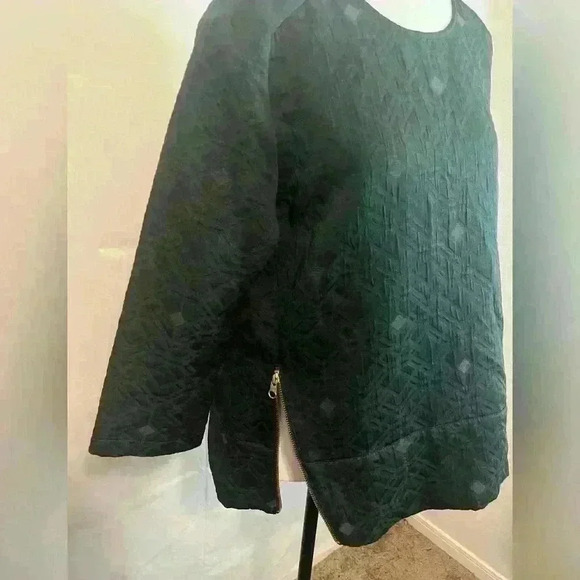 J Crew Women's Matelasse Zip Top Size 4 Green Geometric Embossed Boxy Blouse - Picture 4 of 8